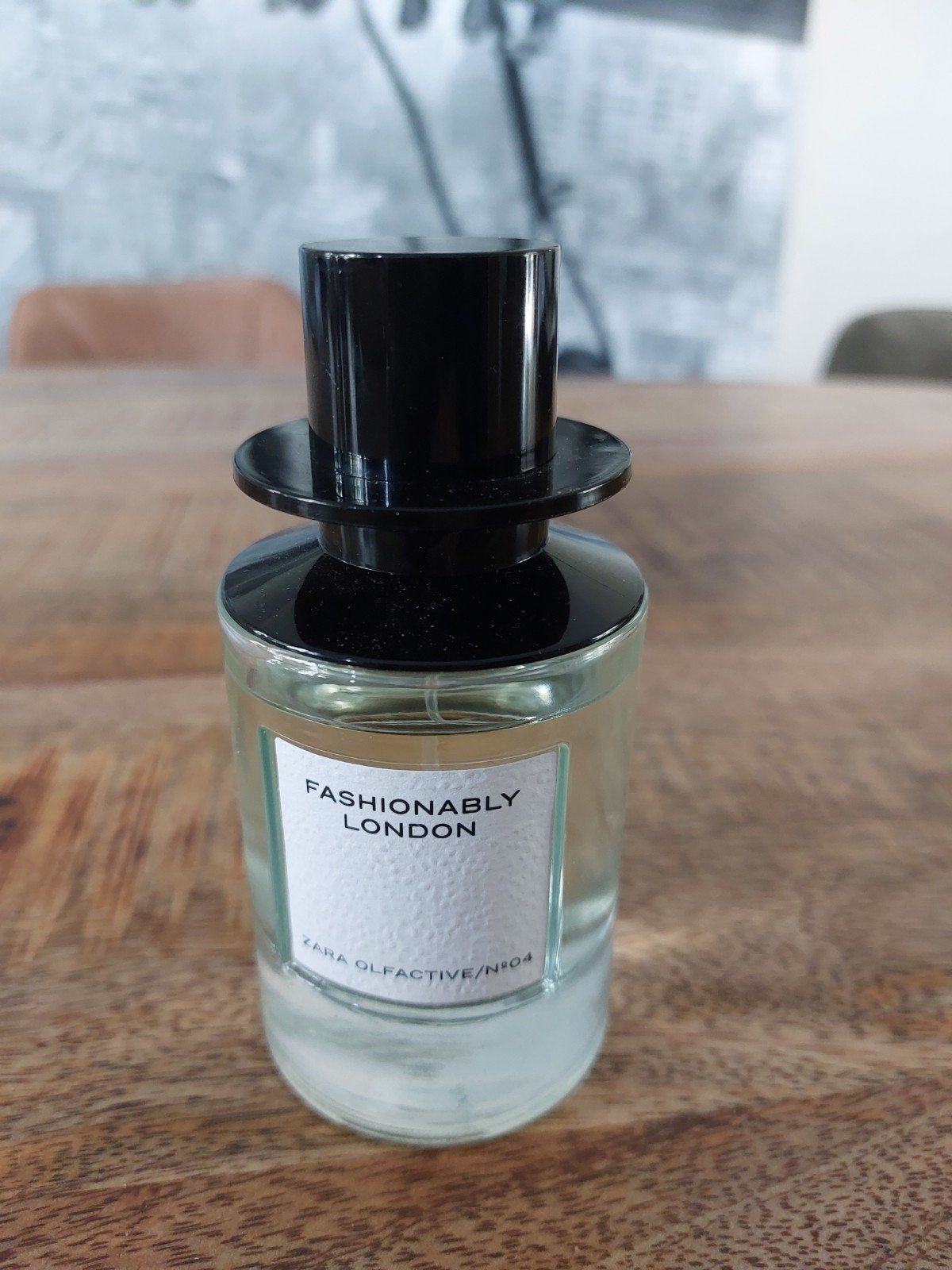 Zara Fashionably London Olfactive N04 parfum, Ophalen of Verzenden, Zo goed als nieuw