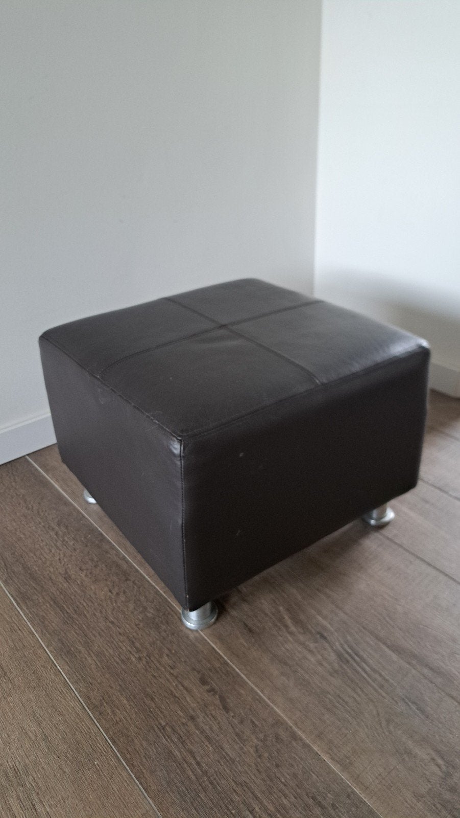 Stevige  poef, Ophalen, Gebruikt, Stof, 50 tot 75 cm