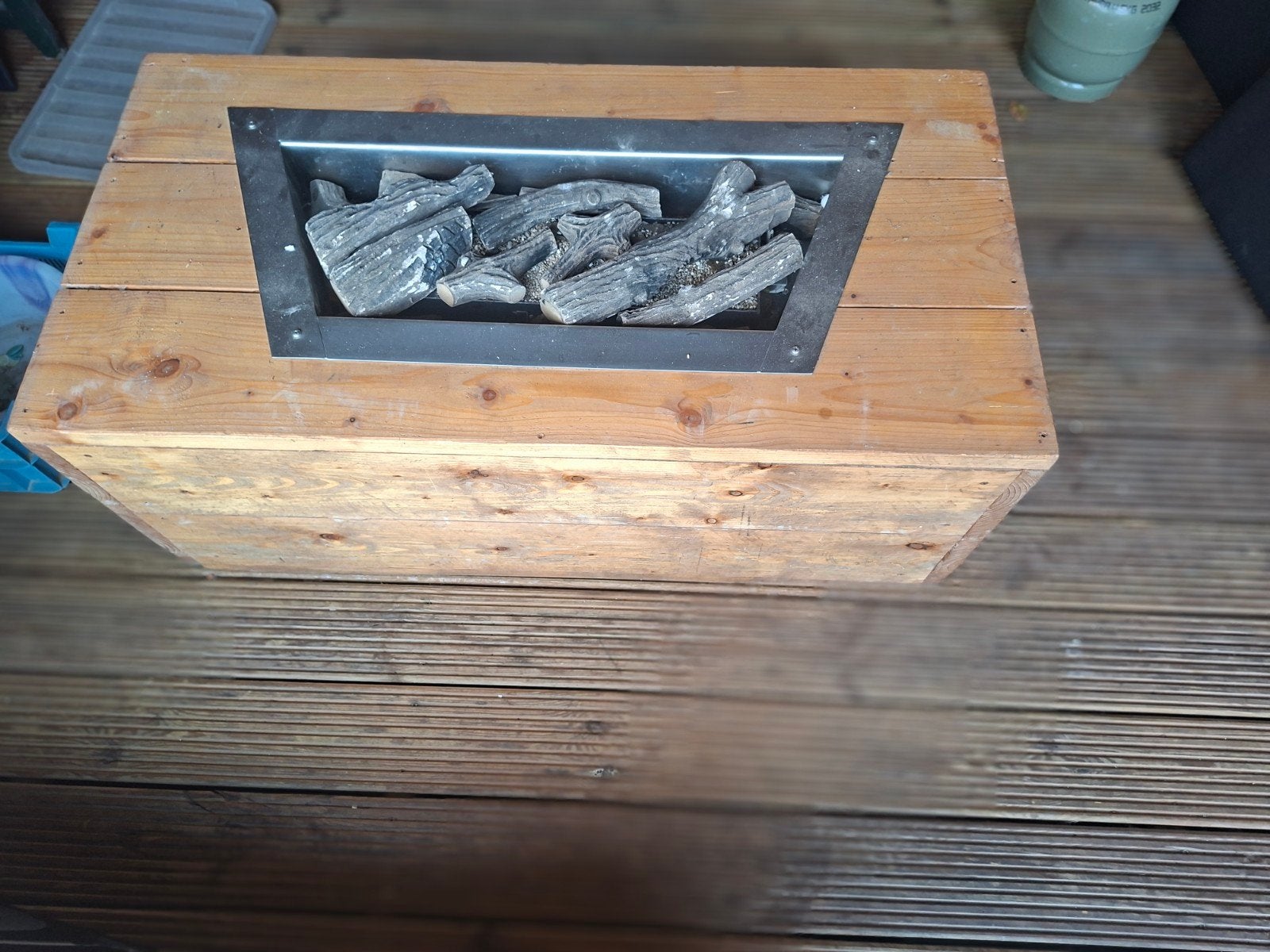 Gas kachel in houten tafel, Ophalen