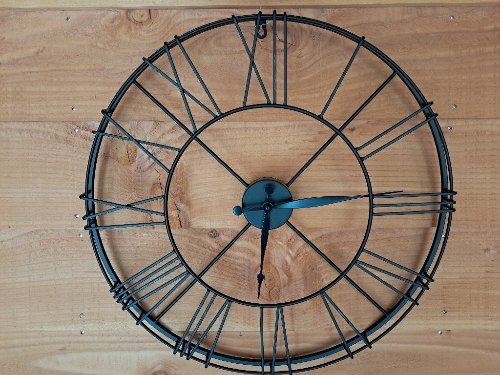 Wandklok 58 cm als nieuw, Wandklok, Analoog, Werkt op batterijen, Ophalen of Verzenden