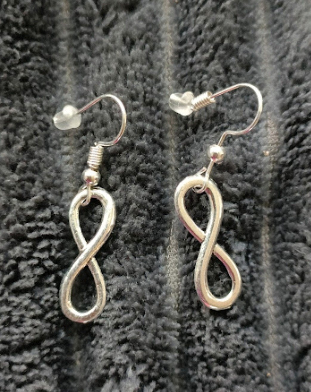 zilveren oorbellen Infiniti, Hangers, Verzenden, Nieuw, Zilver