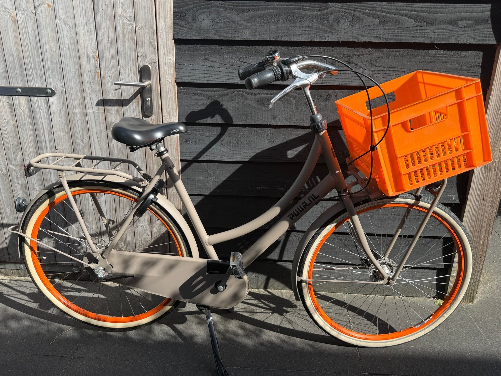 Gazelle Puur stadsfiets met krat, Ophalen, Terugtraprem, Gebruikt, Versnellingen