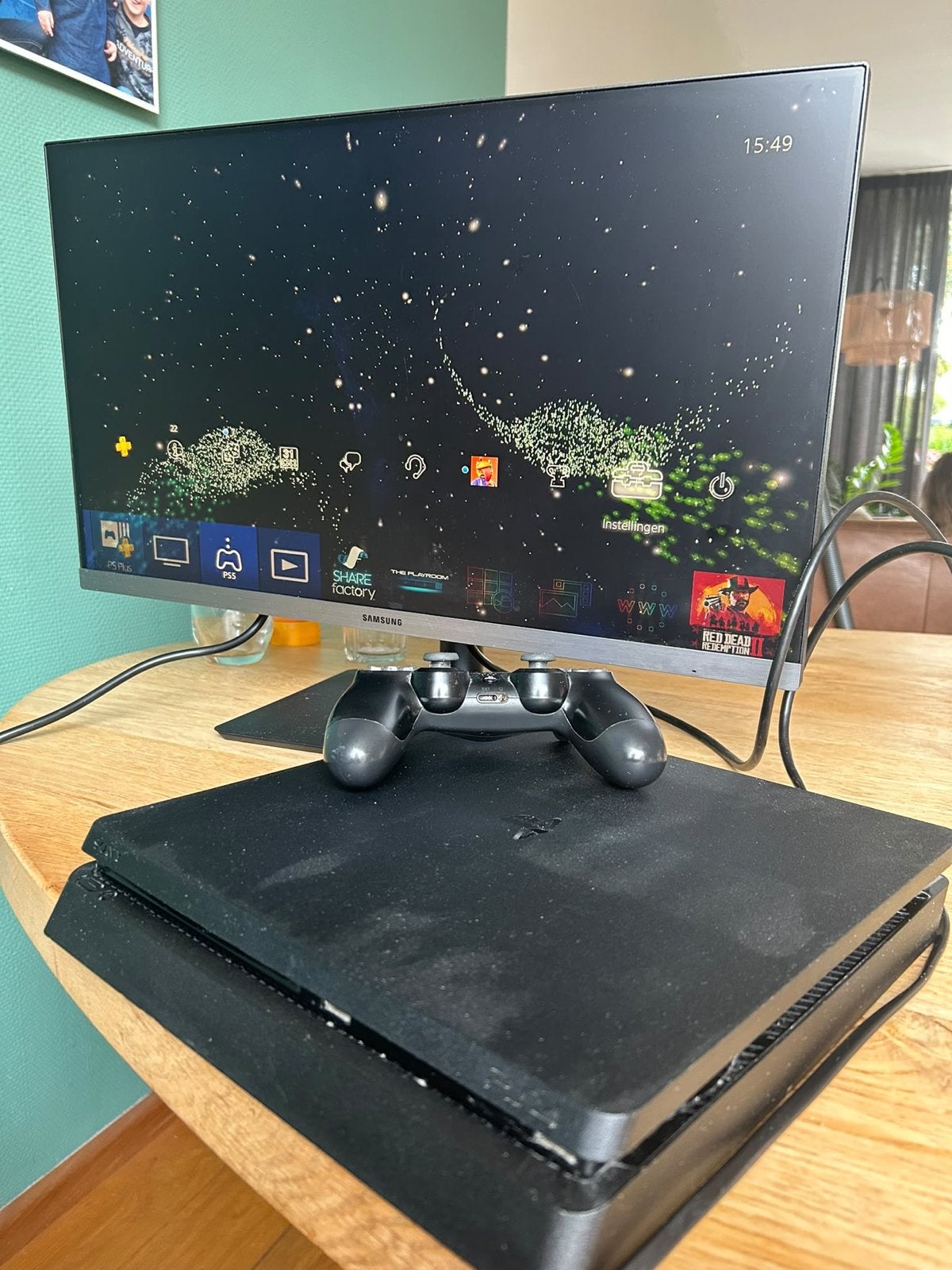PlayStation 4 Slim met controller en 3 games en monitor, Spelcomputers en Games, Ophalen of Verzenden, Met 1 controller, Slim