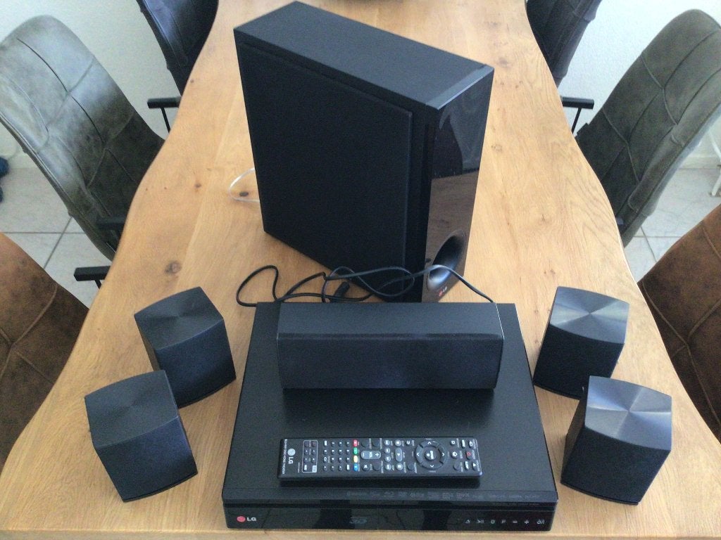 LG BH 6240 home cinema , Complete 5.1 set, Audio, Tv en Foto, Soundbar, Blu-ray-speler, 70 watt of meer, Zo goed als nieuw