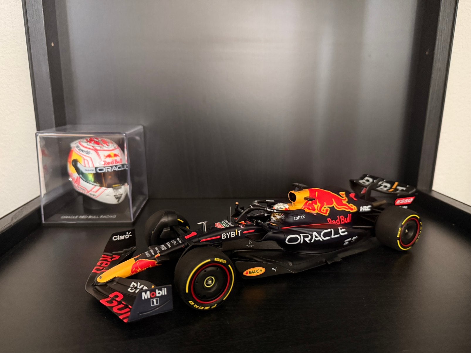 Max Verstappen Verzameling: Hoodie, RB18 Model & Helm, Ophalen of Verzenden, Zo goed als nieuw, Auto