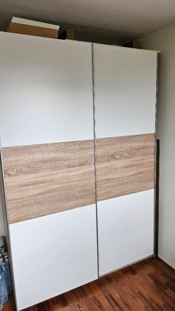 JYSK SATTRUP kledingkast, Huis en Inrichting, Kasten | Kledingkasten, Ophalen, Met deur(en), 200 cm of meer, 150 tot 200 cm