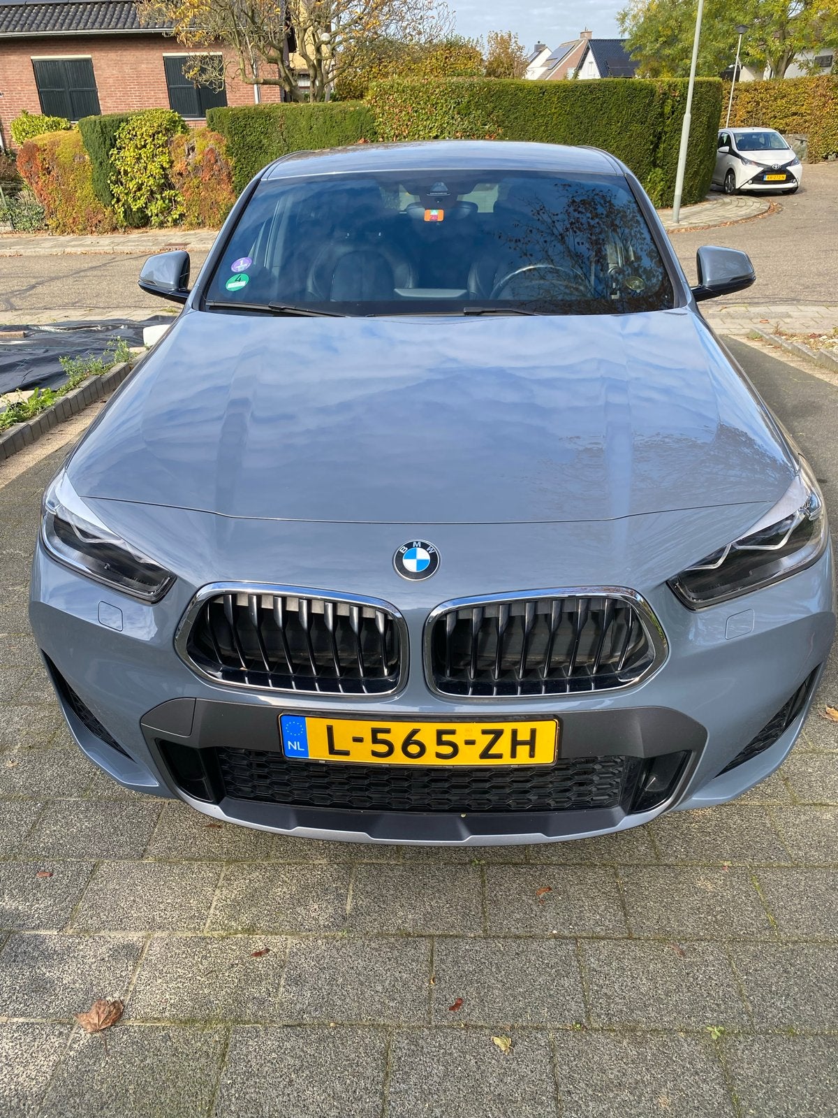 TE KOOP: MOOIE BMW X2 Sdrive18i 136pk Aut 2021 Grijs, Auto's, 75 €/maand, Particulier, 3 cilinders, 1405 kg