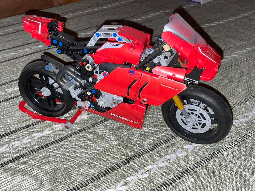 Lego ducati paginale V4 R, Ophalen, Zo goed als nieuw, Overige typen, Overige merken