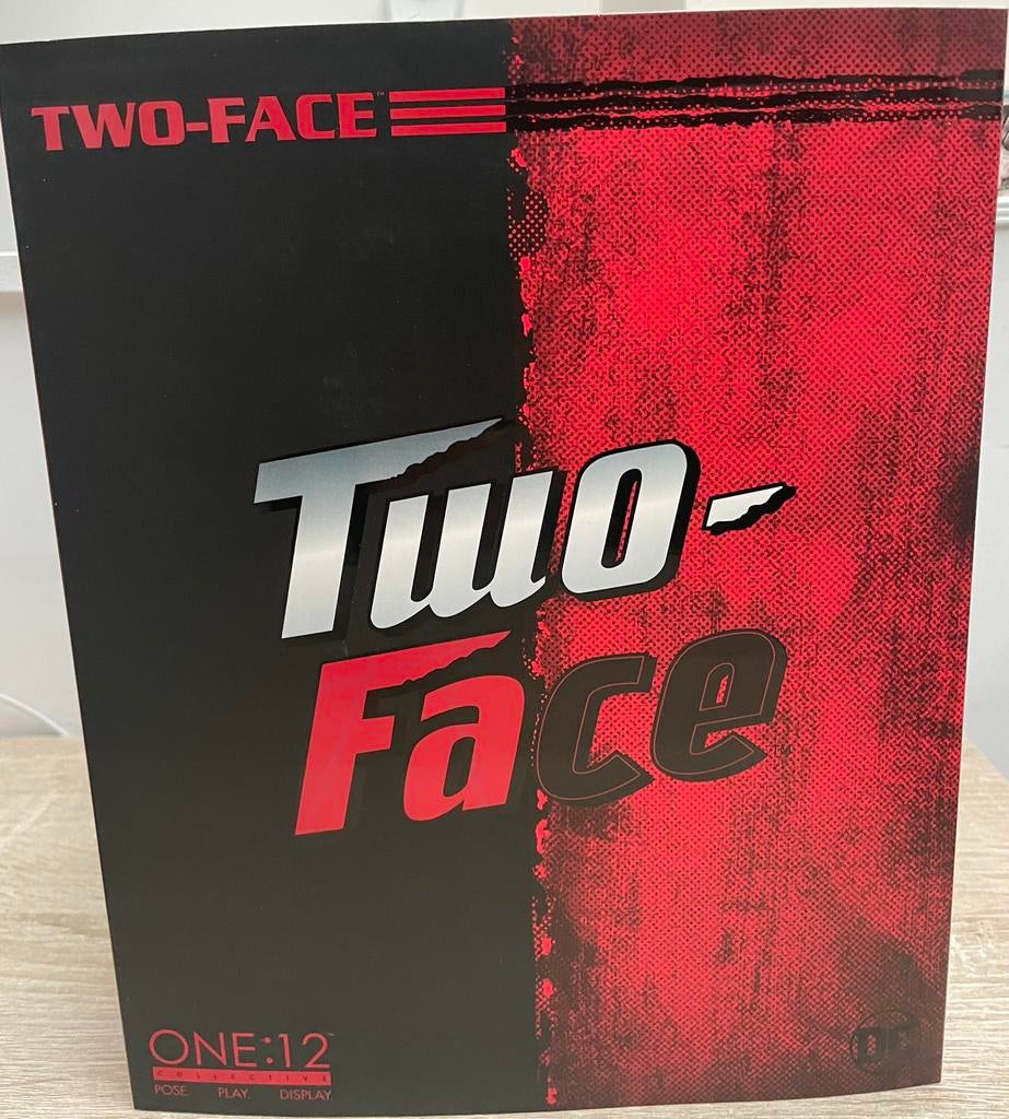 Mezco Two Face, Kinderen en Baby's, Speelgoed | Actiefiguren, Ophalen of Verzenden, Zo goed als nieuw