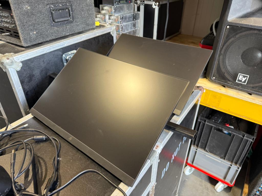 2x 24 inch hp monitor e24i g4 muurbeugel, Ophalen of Verzenden, Zo goed als nieuw