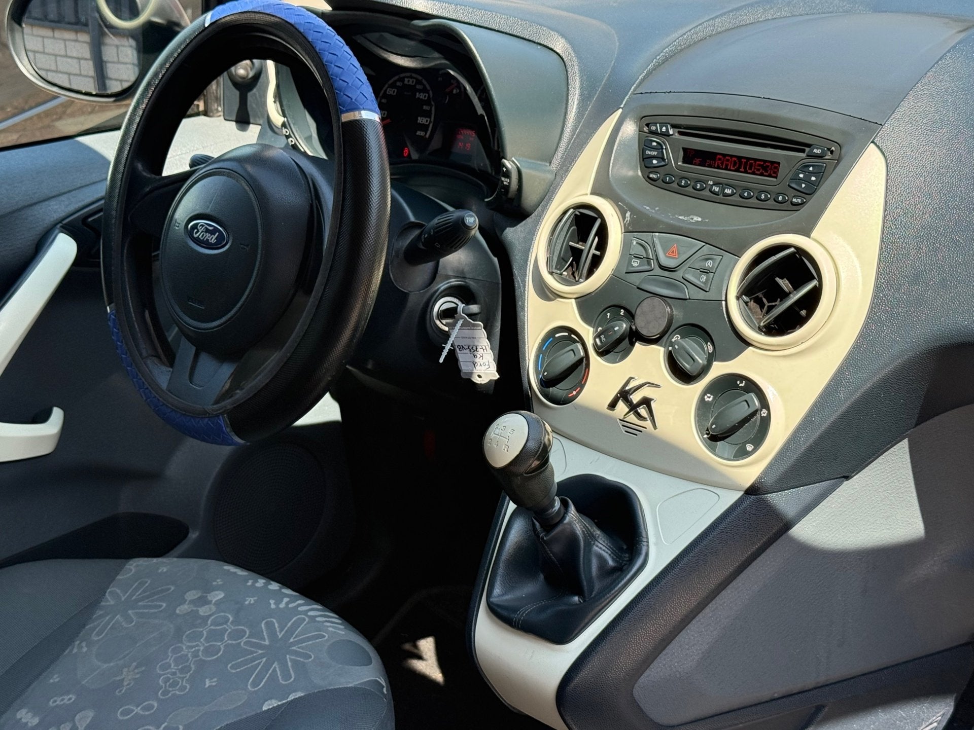 Ford Ka Gereserveerd!, Auto's, Ford, Voorwielaandrijving, Euro 5, Stof, Gebruikt