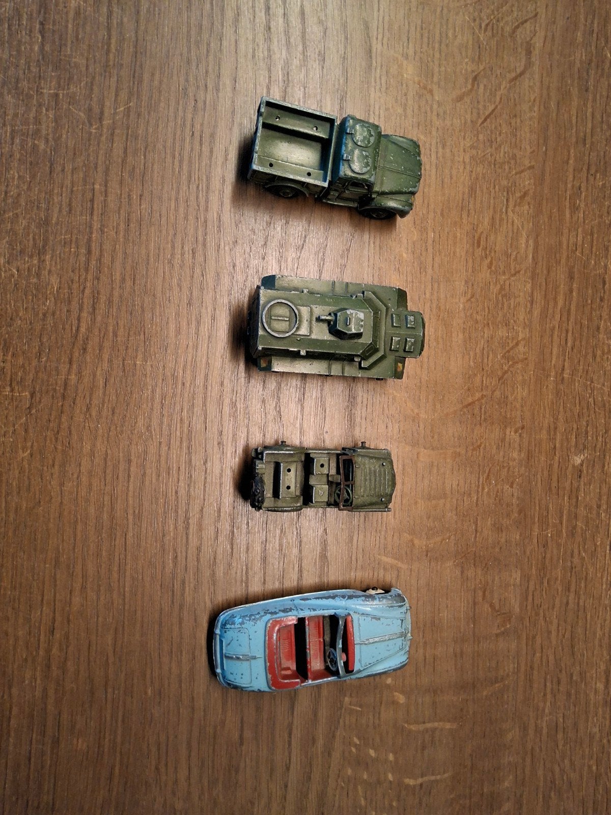 Dinky Toys: Vintage militaire voertuigen en Austin Atlantic, Hobby en Vrije tijd, Ophalen of Verzenden, Gebruikt, Overige typen