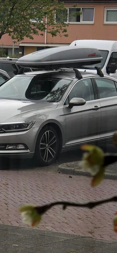 VW Orginele Dakdragers voor Passat Sedan vanaf 2015, Auto diversen, Dakkoffers, Ophalen of Verzenden, Zo goed als nieuw