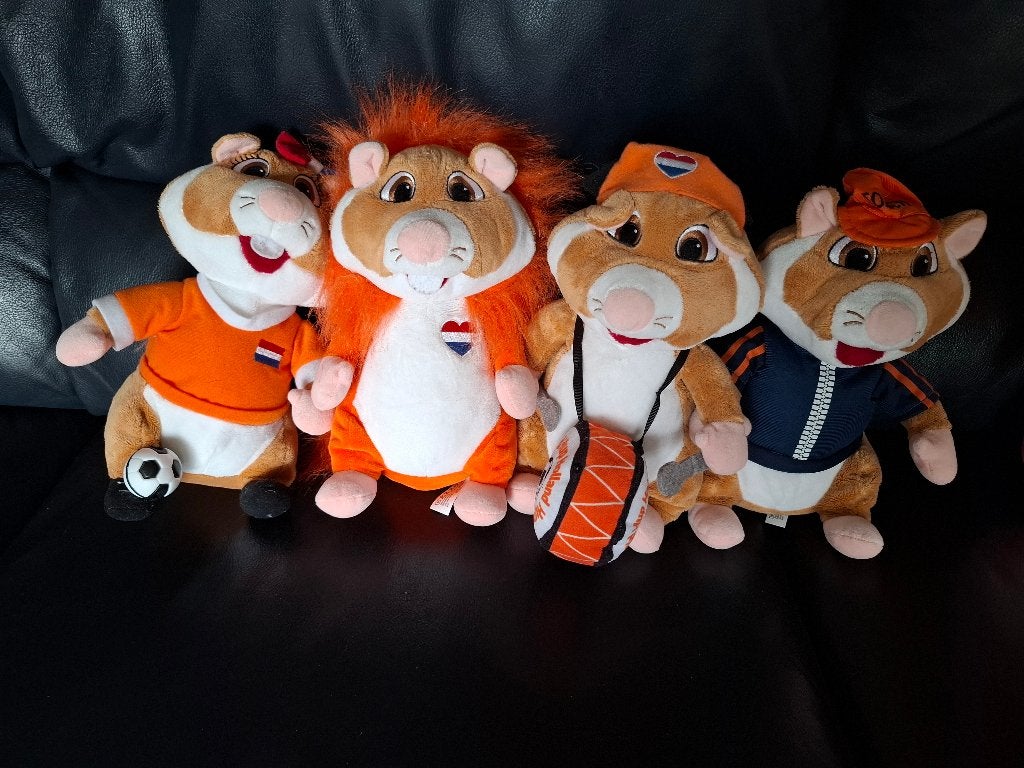 AH Hamsters voetbal oranje Albert Heijn knuffels, Ophalen of Verzenden, Zo goed als nieuw, Overige binnenlandse clubs, Beeldje of Poppetje