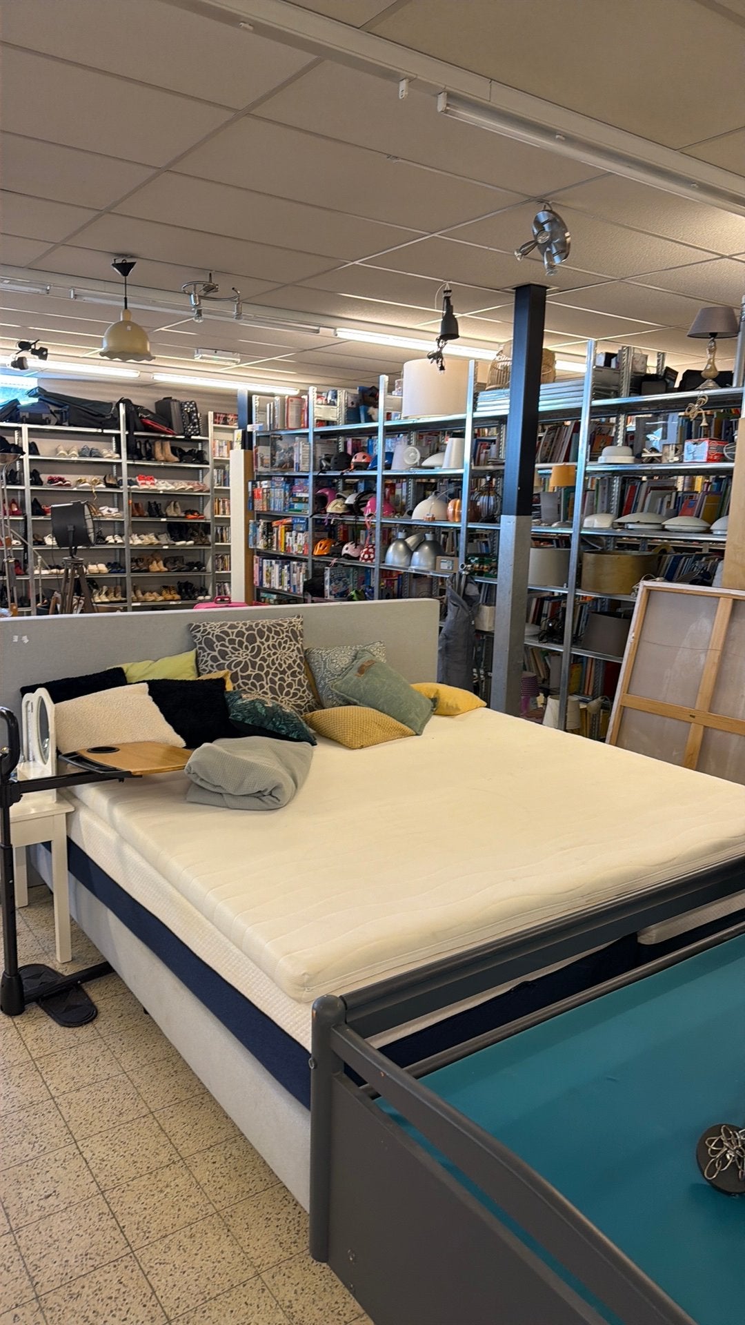 Super groot bed (zonder kussens), Huis en Inrichting, Ophalen, ., Wit, Tweepersoons