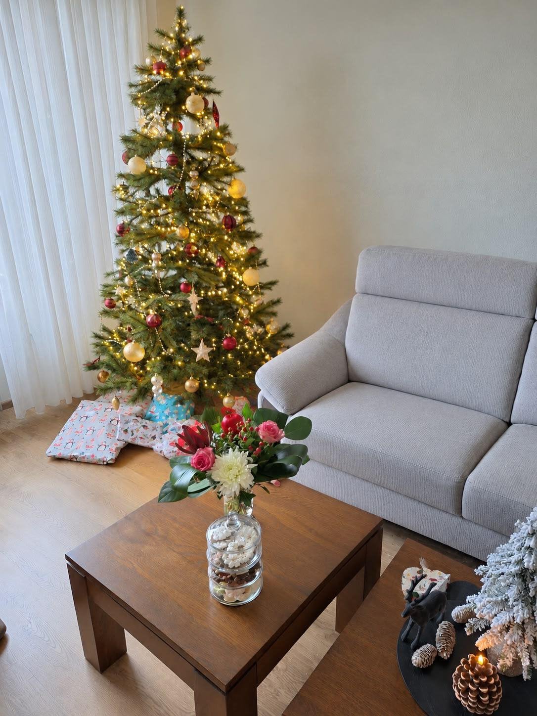 Kerstboom met toebehoren, Ophalen, Zo goed als nieuw
