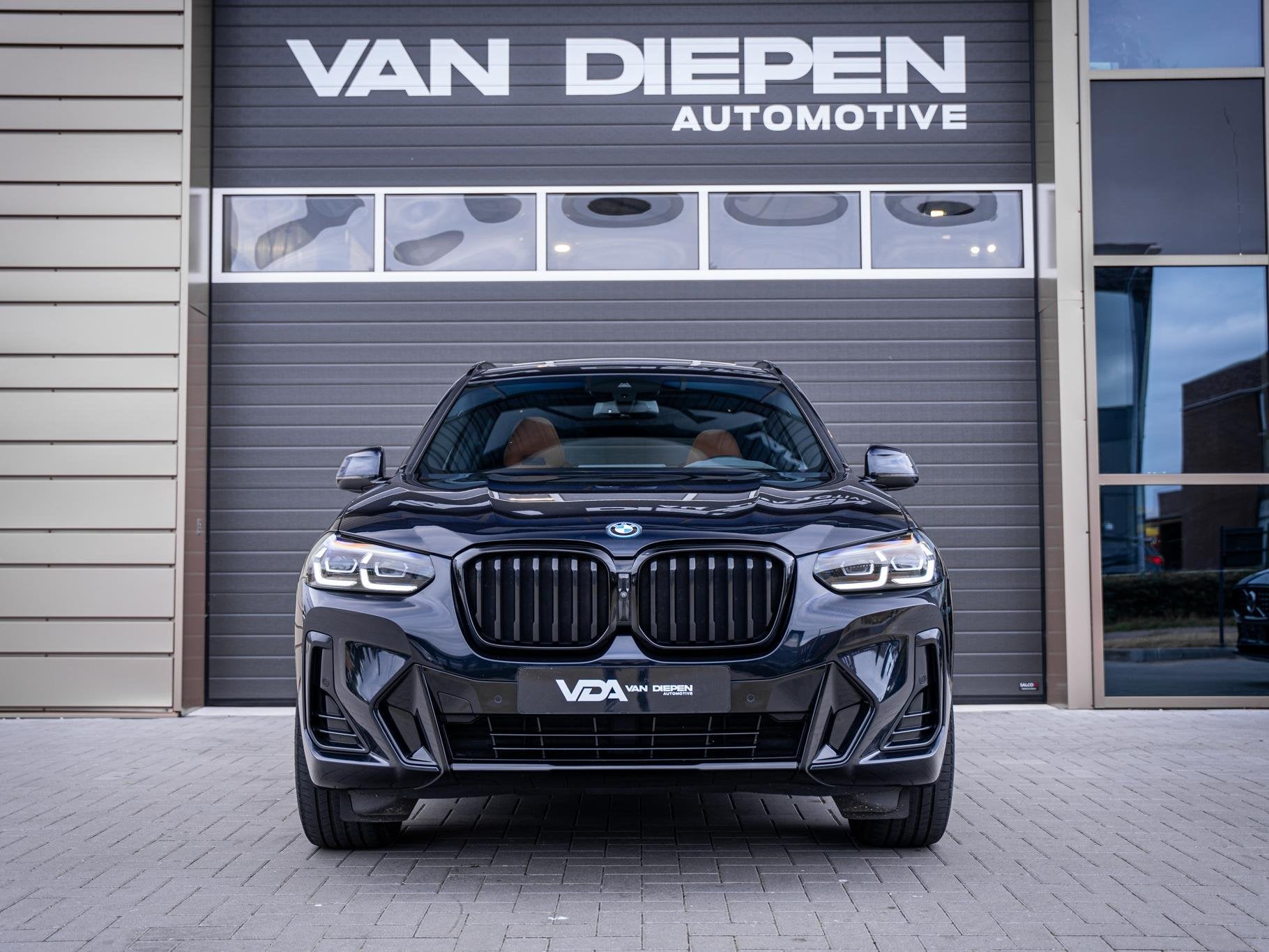 BMW X3 xDrive30e Business Edition Plus M-Sport l Pano l Comp, Auto's, 1998 cc, Gebruikt, 4 cilinders, 2000 kg