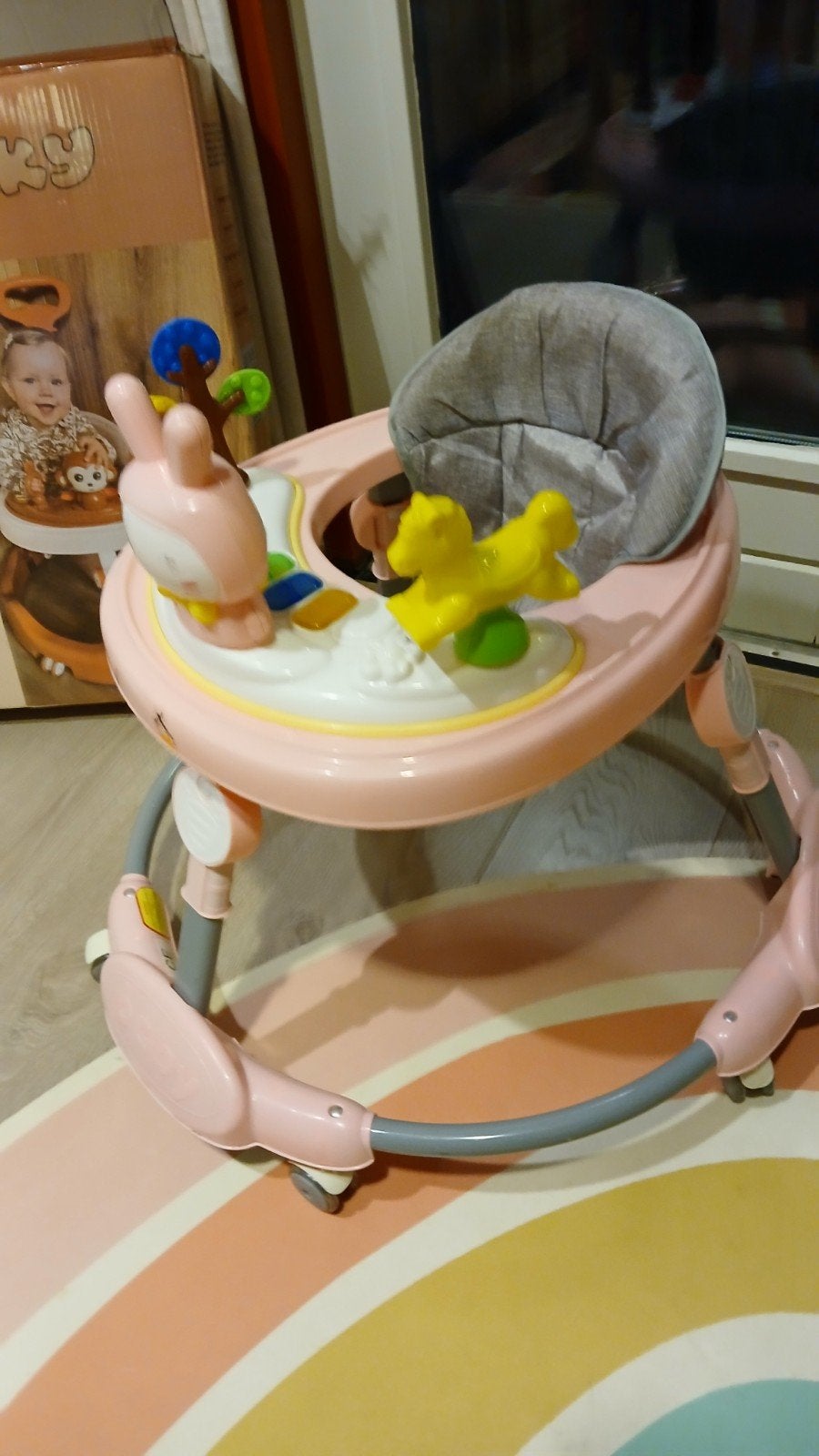 Roze loopstoel voor baby's - Twinky Babywalker, Ophalen, Zo goed als nieuw