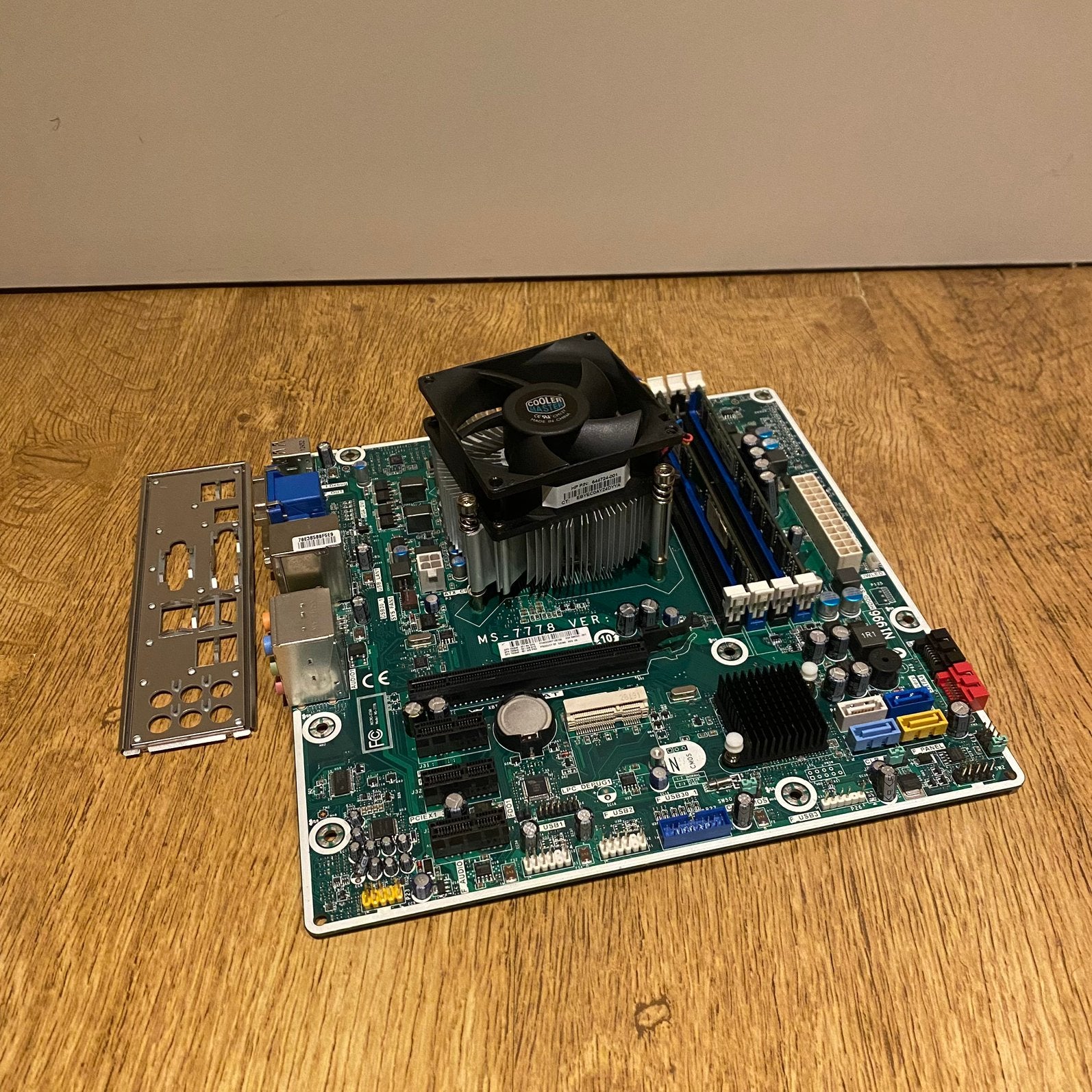 MS-7778 VER 1.0 met AMD A4-5300 Dual-Core Processor, Computers en Software, Moederborden, Ophalen of Verzenden, Gebruikt, AMD