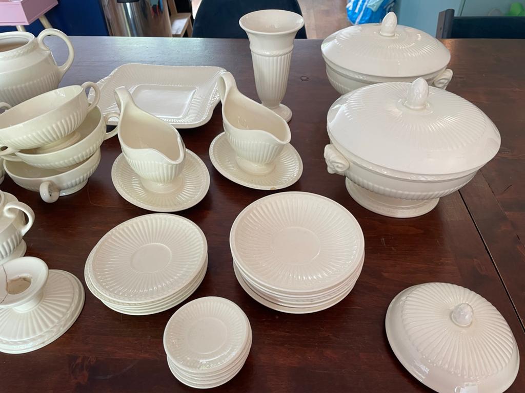 Wedgewood Edme servies met diverse beschadigingen, Ophalen, Gebruikt, Schaal of Schalen, Wedgwood