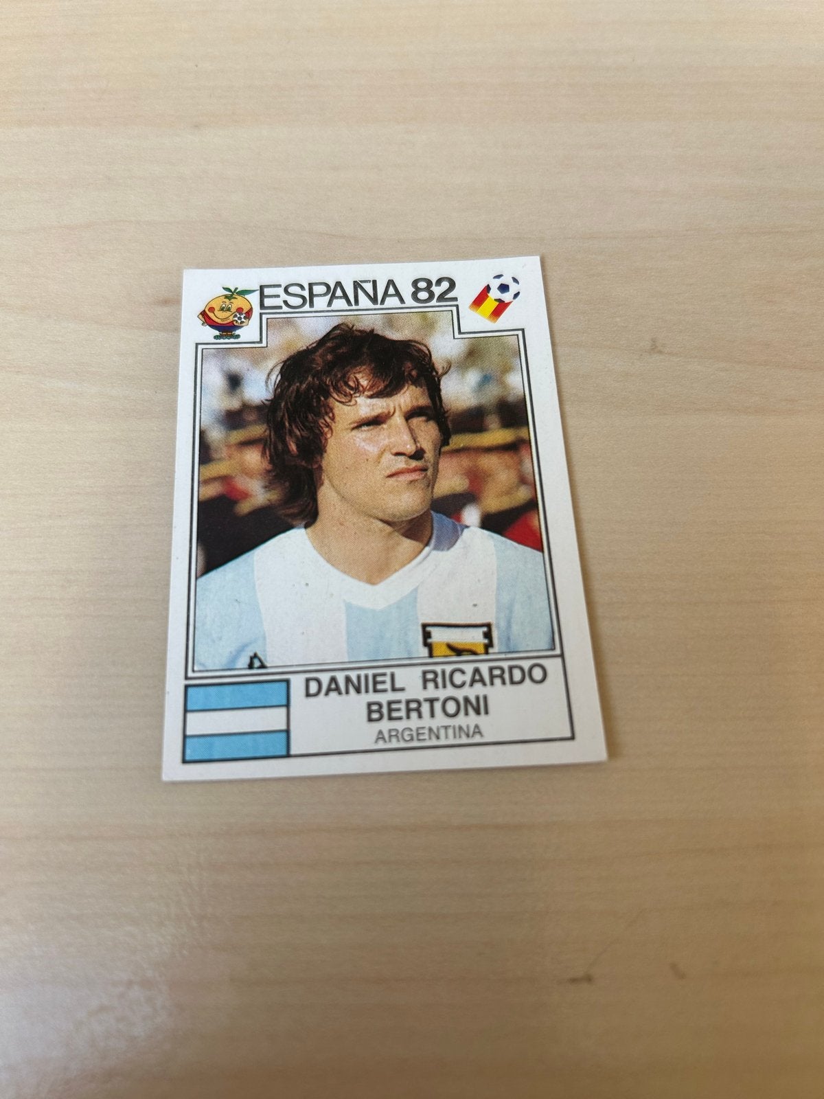 Panini Voetbalplaatje Daniel Ricardo Bertoni España 82, Ophalen of Verzenden, Zo goed als nieuw, Sticker
