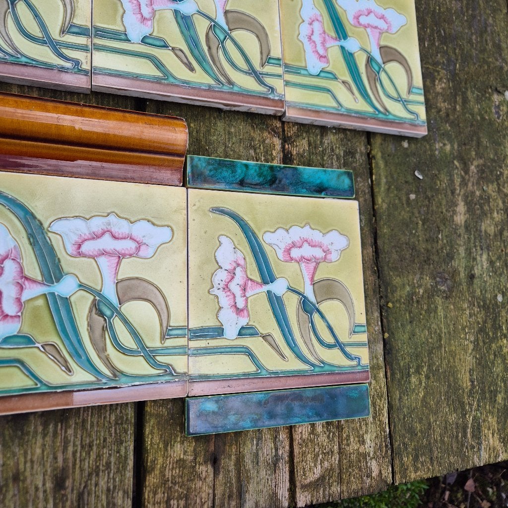11 Art nouveau / jugendstil randtegels decor in relief, geel, Ophalen