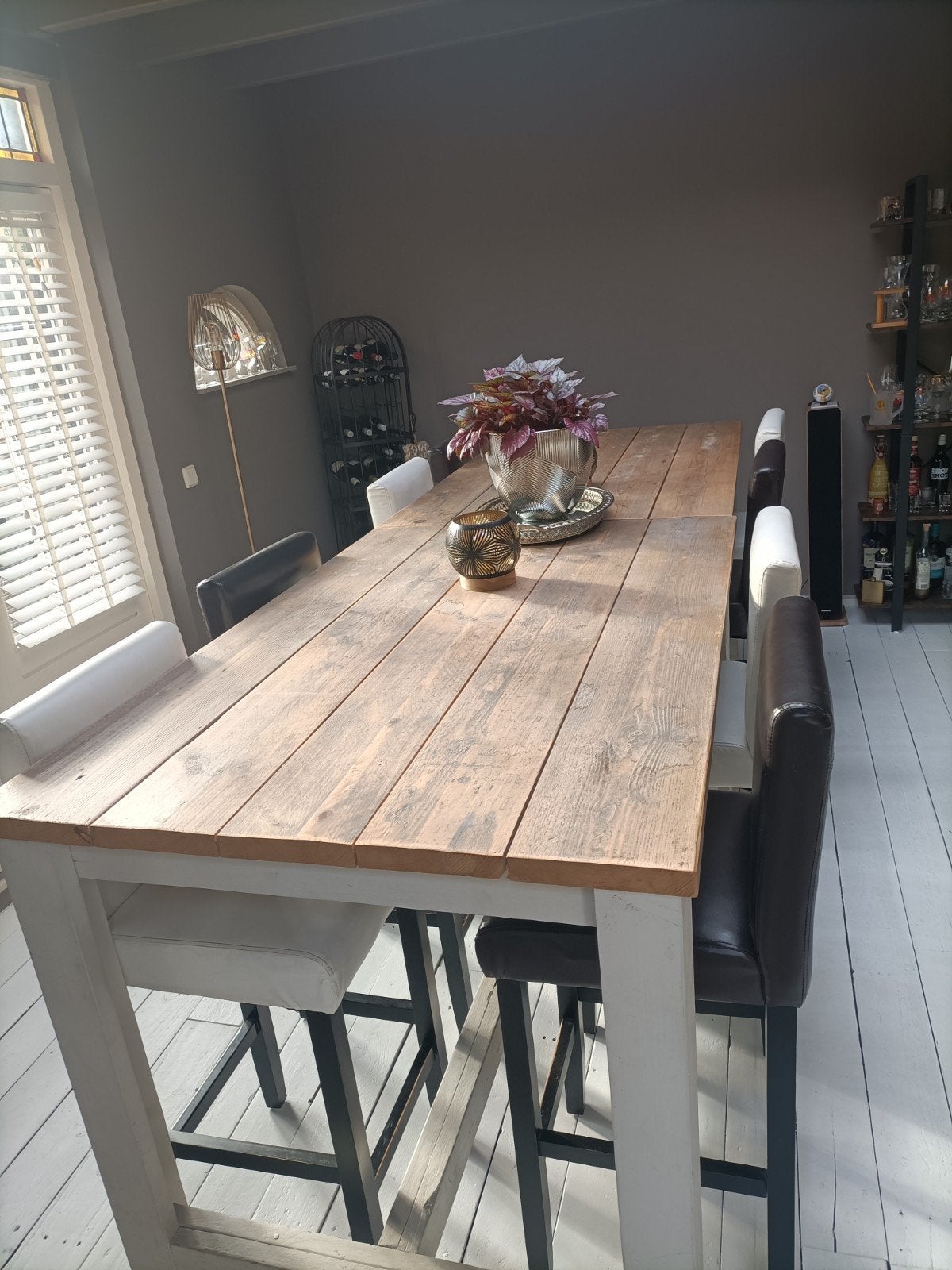Robuuste bartafel met 8 krukken, Huis en Inrichting, Ophalen, Gebruikt, Landelijke, robuuste stijl, 50 tot 100 cm