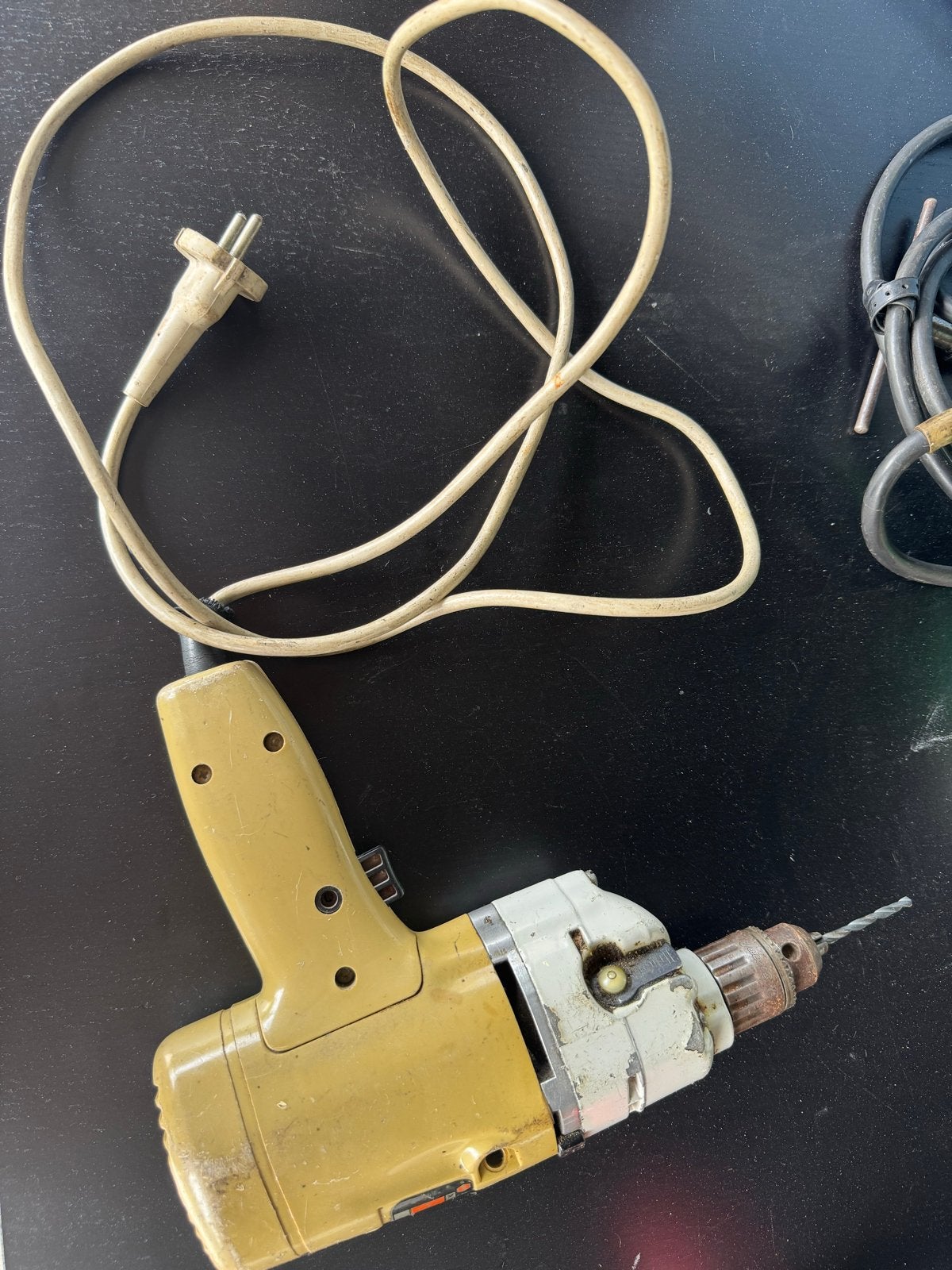 Vintage Black & Decker Boormachine 370W 2speed model DNJ264, Boormachine, Gebruikt, Ophalen of Verzenden, Minder dan 400 watt