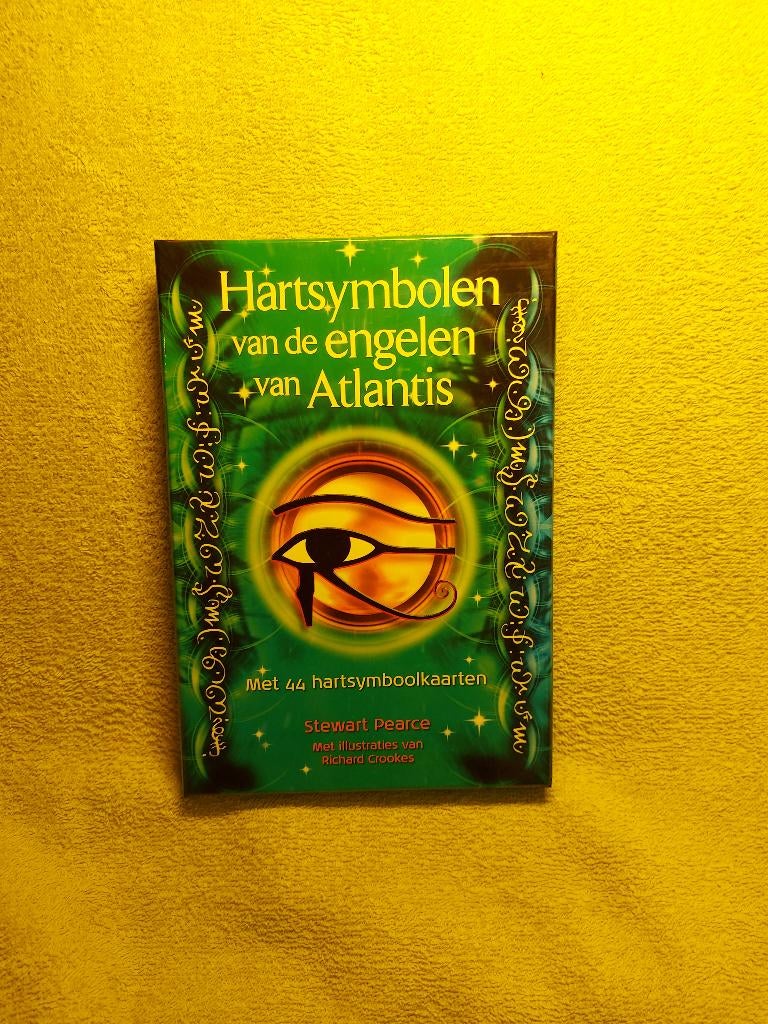 Hartsymbolen van de Engelen van Atlantis - Stewart Pearce., Boeken, Ophalen of Verzenden, Zo goed als nieuw, Overige onderwerpen