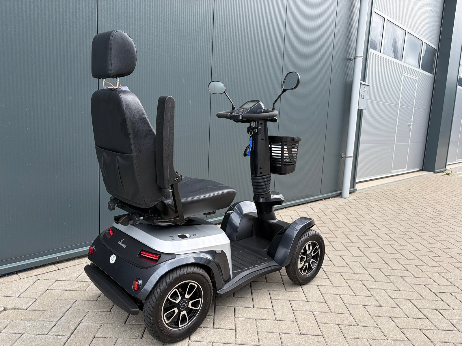 Bijna nieuwe scootmobiel Life&Mobility Presto 4, Life and Mobility, Life, Nieuw, Ophalen of Verzenden