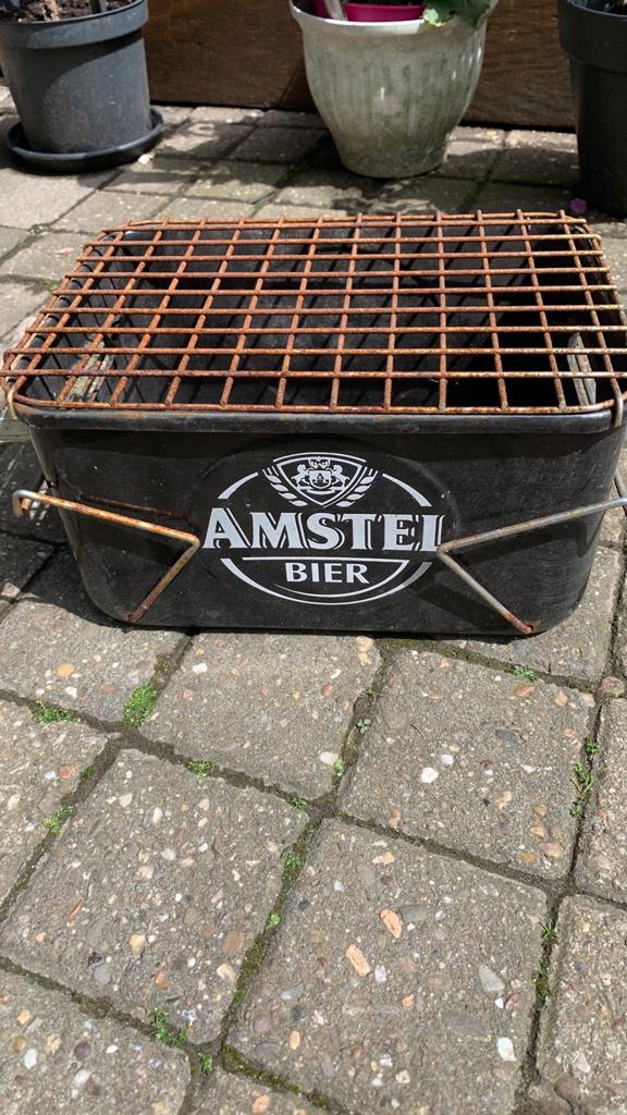 Amstel Bier BBQ - Compacte Houtskoolbarbecue, Tuin en Terras, Barbecue-accessoires, Gebruikt, Ophalen of Verzenden