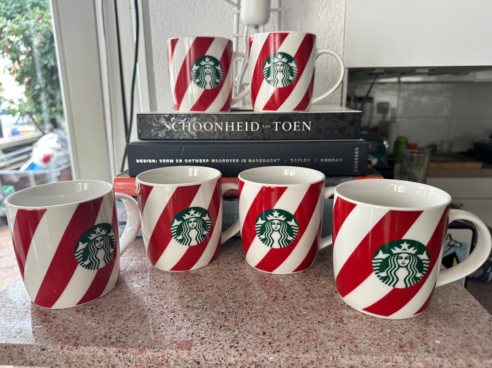 Set van 6 royale Starbucks Candy Stripe Royale bekers., Ophalen of Verzenden, Zo goed als nieuw, Overige stijlen, Kop(pen) en/of Schotel(s)