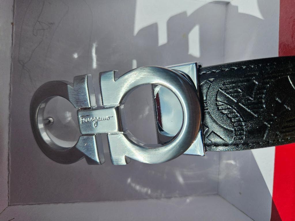 Salvatore Ferragamo Chrome gesp riem 110 cm, Nieuw, Riem of Ceintuur, Echt leder, Zwart