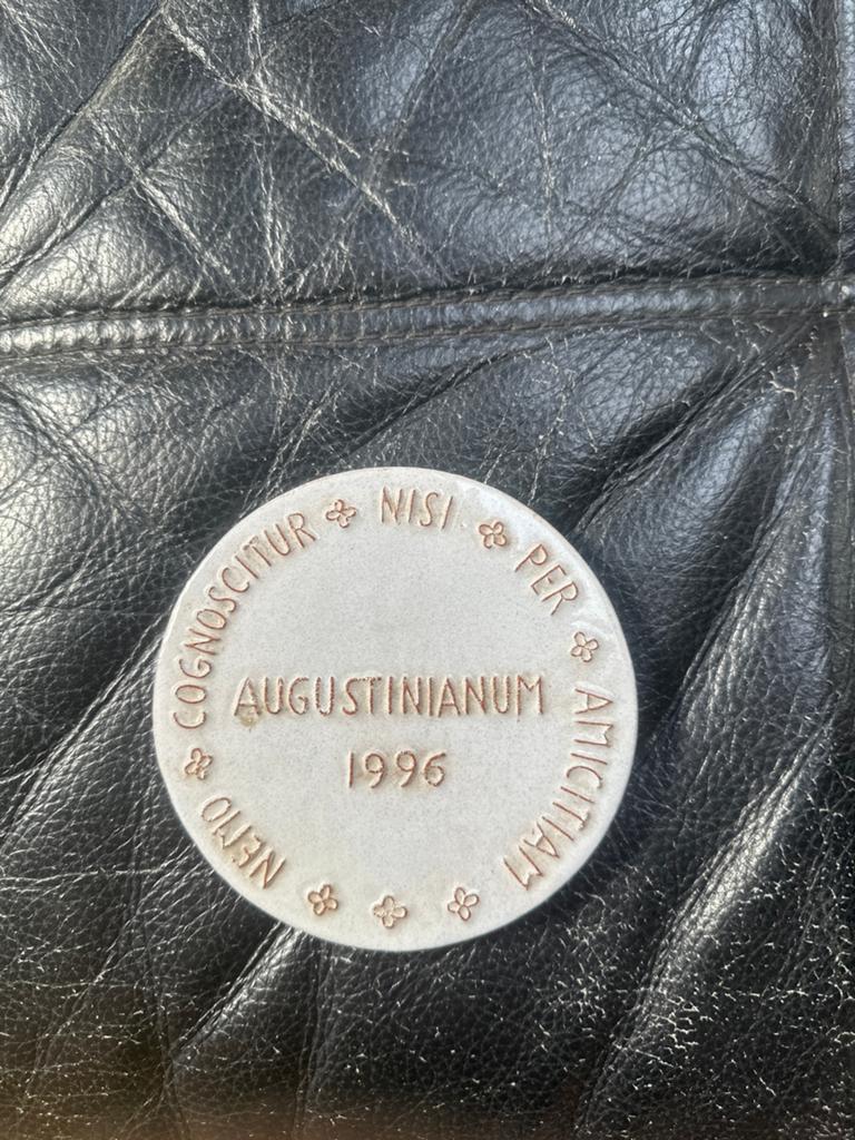 Augustinianum Medaille 1996 - Zeldzaam Verzamelobject, Postzegels en Munten, Penningen en Medailles, Ophalen of Verzenden, Overige materialen