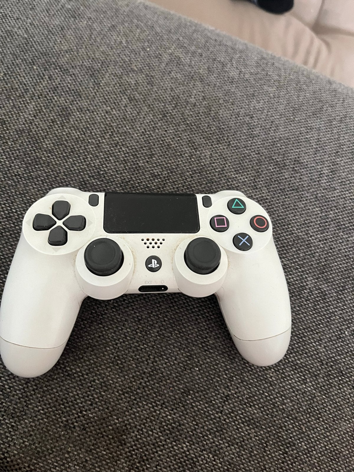 PlayStation 4 Slim met controller en kabels, Spelcomputers en Games, Ophalen, 500 GB, Zo goed als nieuw, Met 1 controller