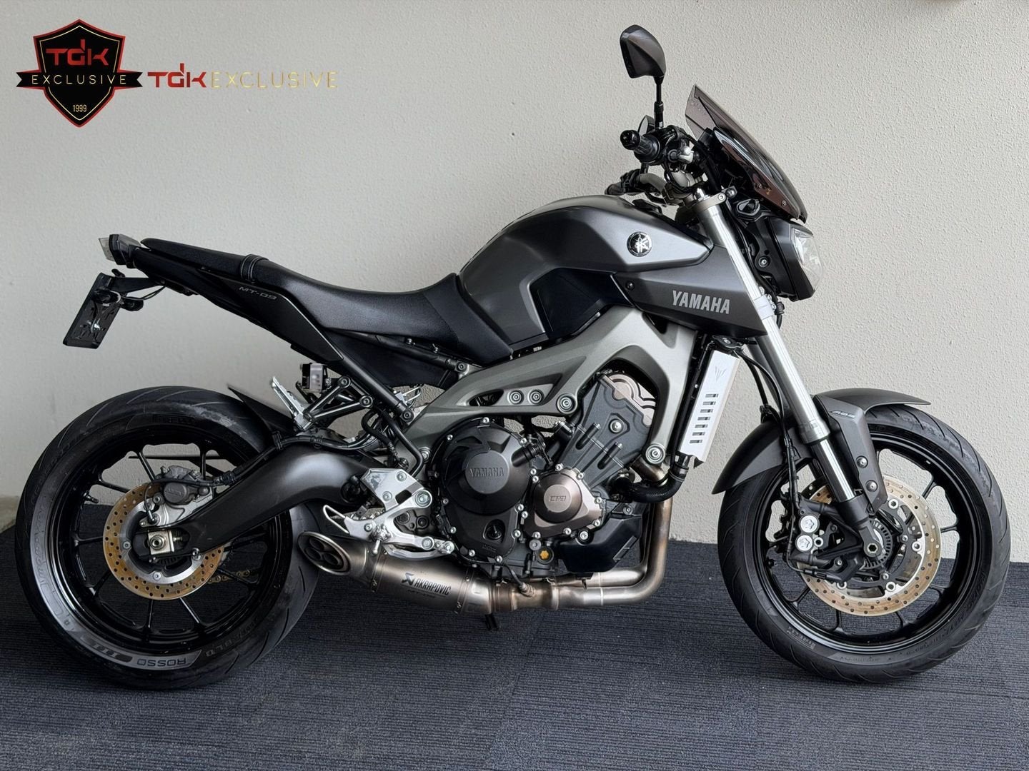 YAMAHA MT-09 ABS AKRAPOVIC MT09 MT 09 07 10, Motorrijbewijs A, Bedrijf, 3 cilinders, Meer dan 35 kW