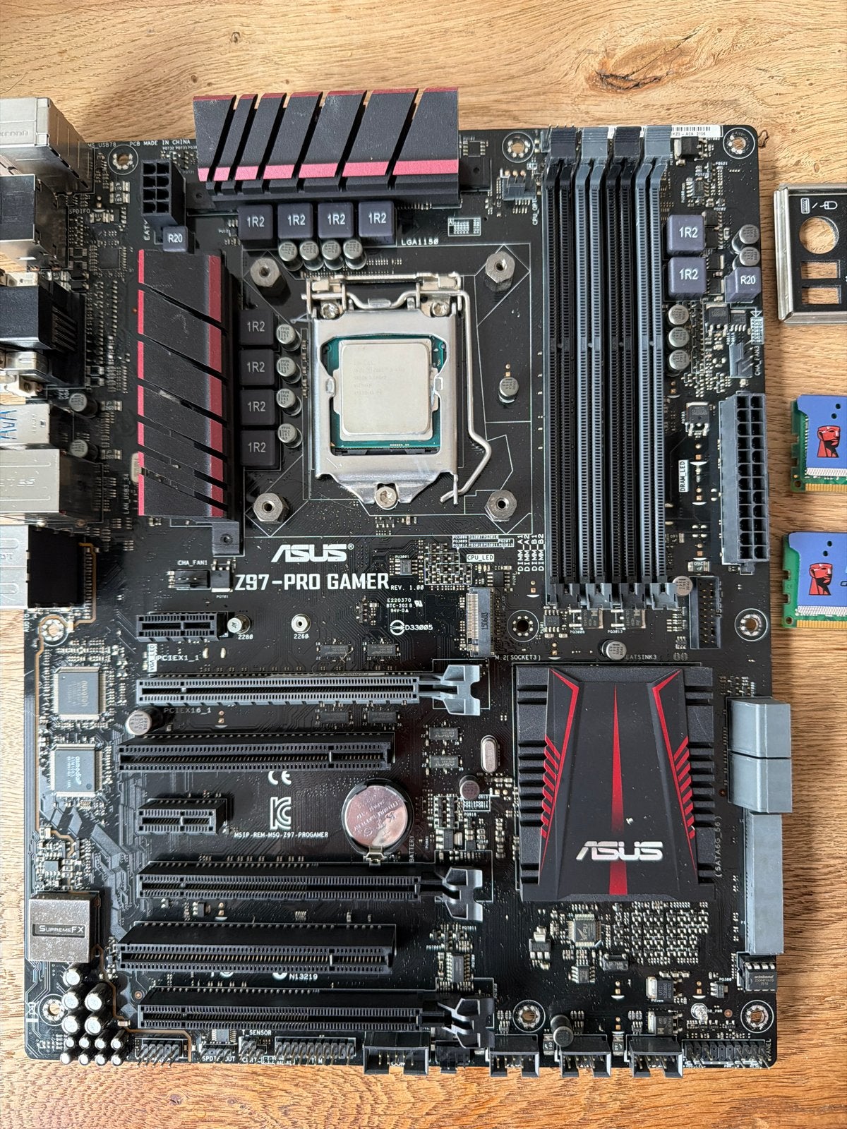 ASUS Z97-PRO GAMER Moederbord met Intel Core i5-4460 CPU, Computers en Software, Ophalen of Verzenden, Gebruikt, Intel, DDR3