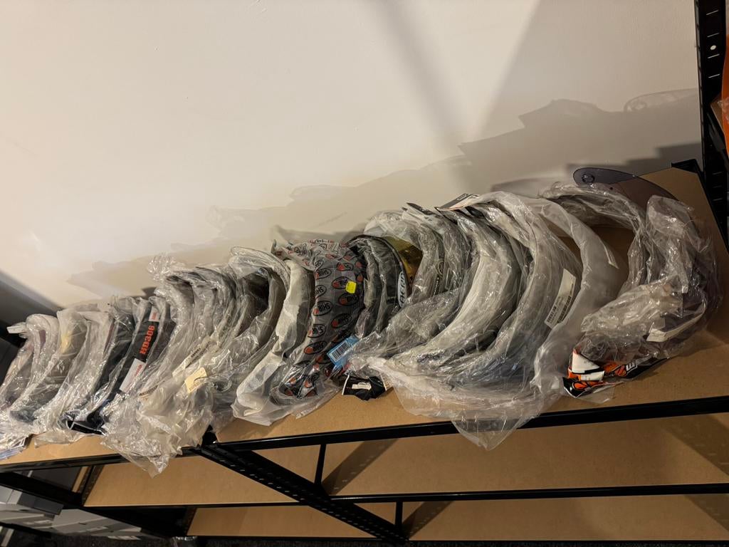 Partij helm vizieren! Nieuwwaarde €1500!, Overige merken, ., Ophalen of Verzenden, Integraalhelm