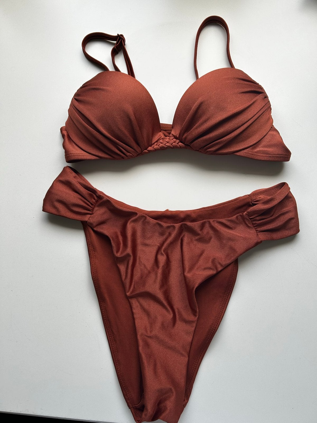 Hunkemöller bikini maat 70A - Zo goed als nieuw, Ophalen of Verzenden, Zo goed als nieuw, Bruin, Bikini