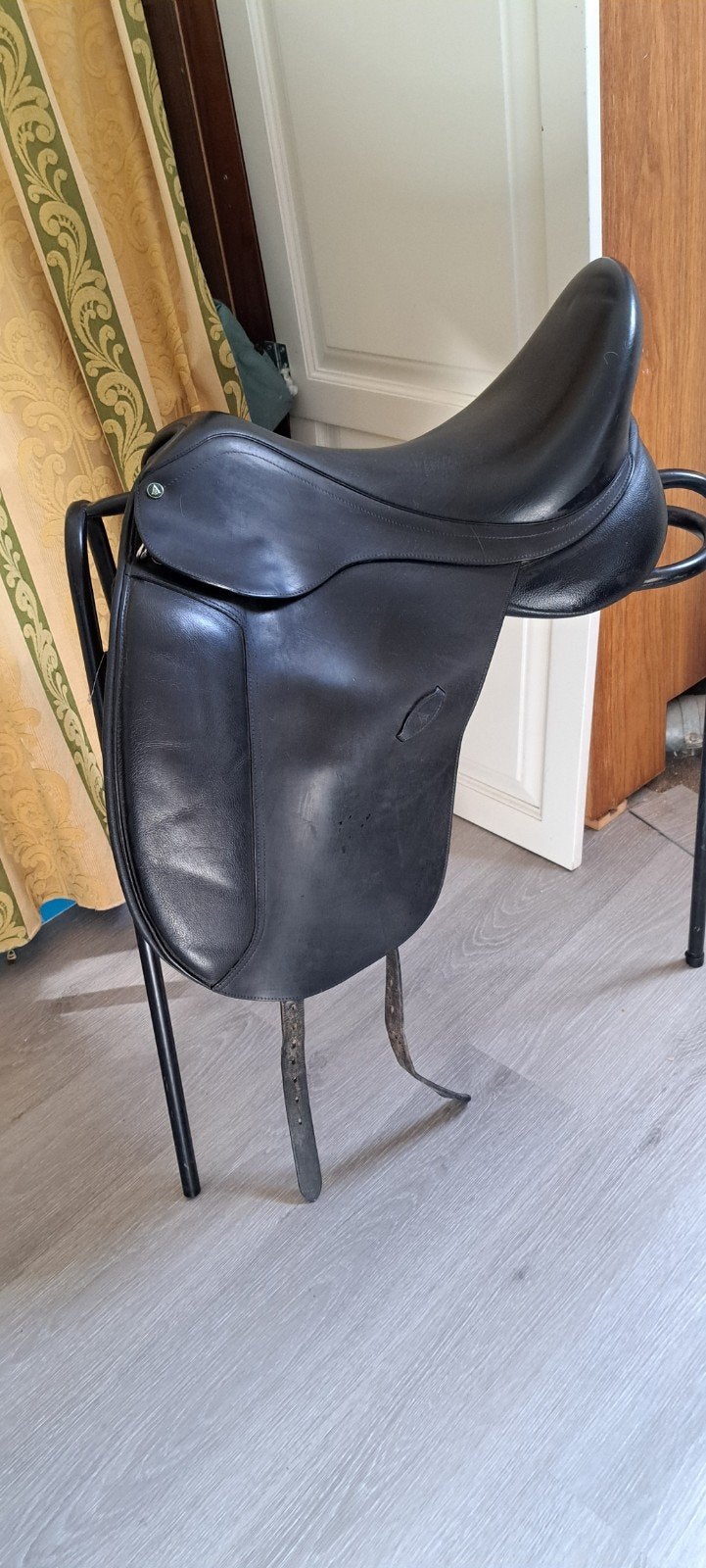 arena hart dressuur zadel, goede staat blauwe boom, Dieren en Toebehoren, L (17.5 inch), Dressuur, Ophalen of Verzenden, Zo goed als nieuw