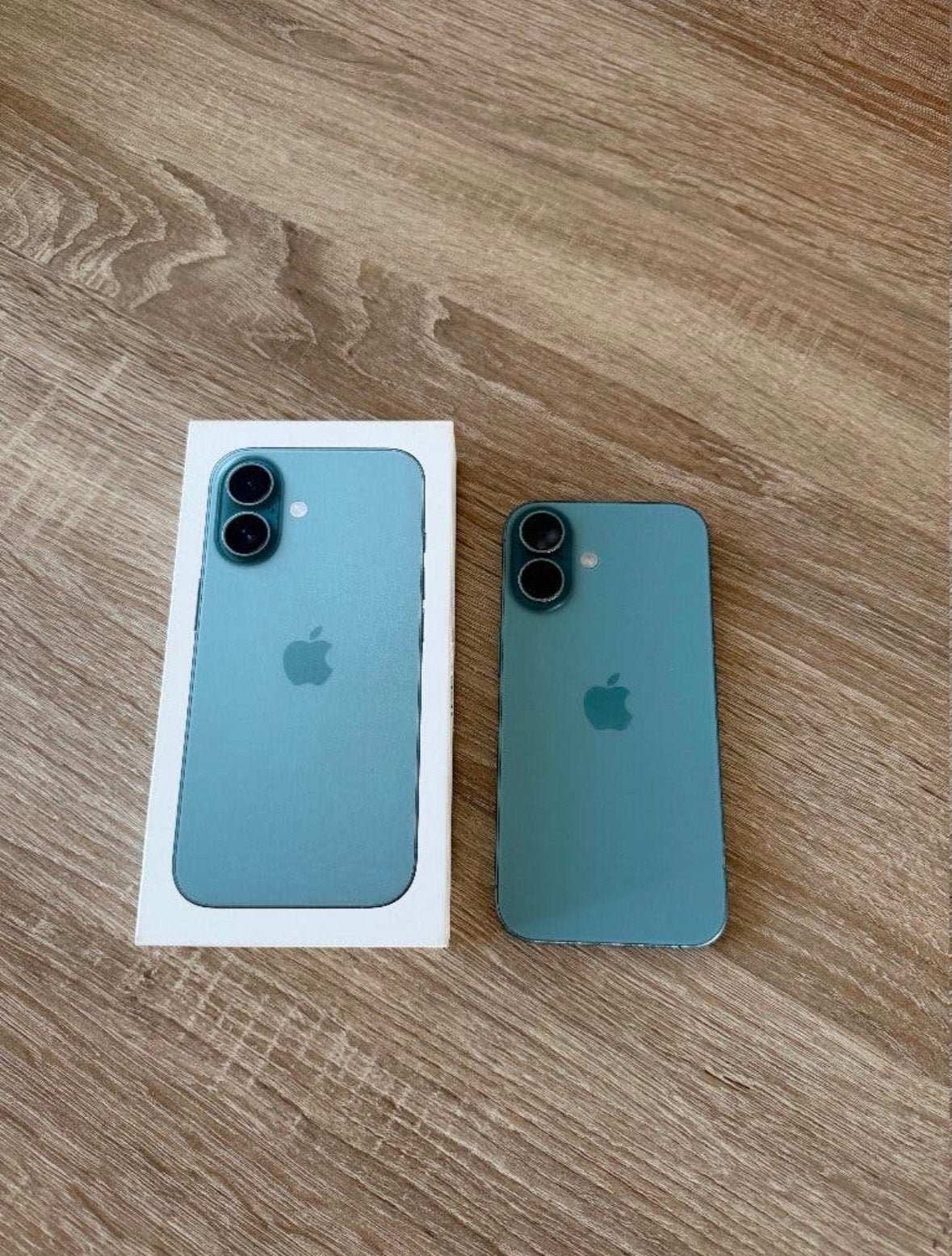 Nieuwe iPhone 16 - Ongeopend en Simlockvrij, Telecommunicatie, Nieuw, IPhone 16, Ophalen of Verzenden, Zonder simlock