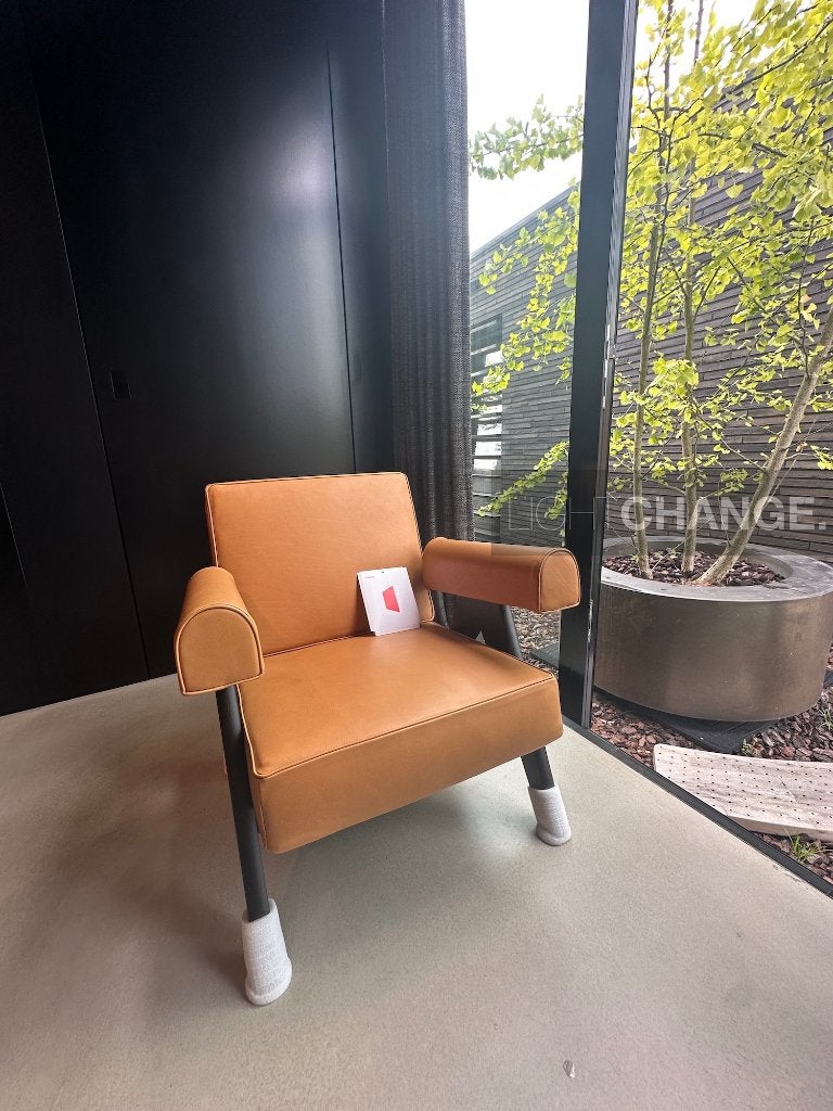 Cassina Capitol Complex Armchair I Zie ook LC2, LC4 NIEUW, Waterstad 23, High-end Furniture, Nieuw, 75 tot 100 cm