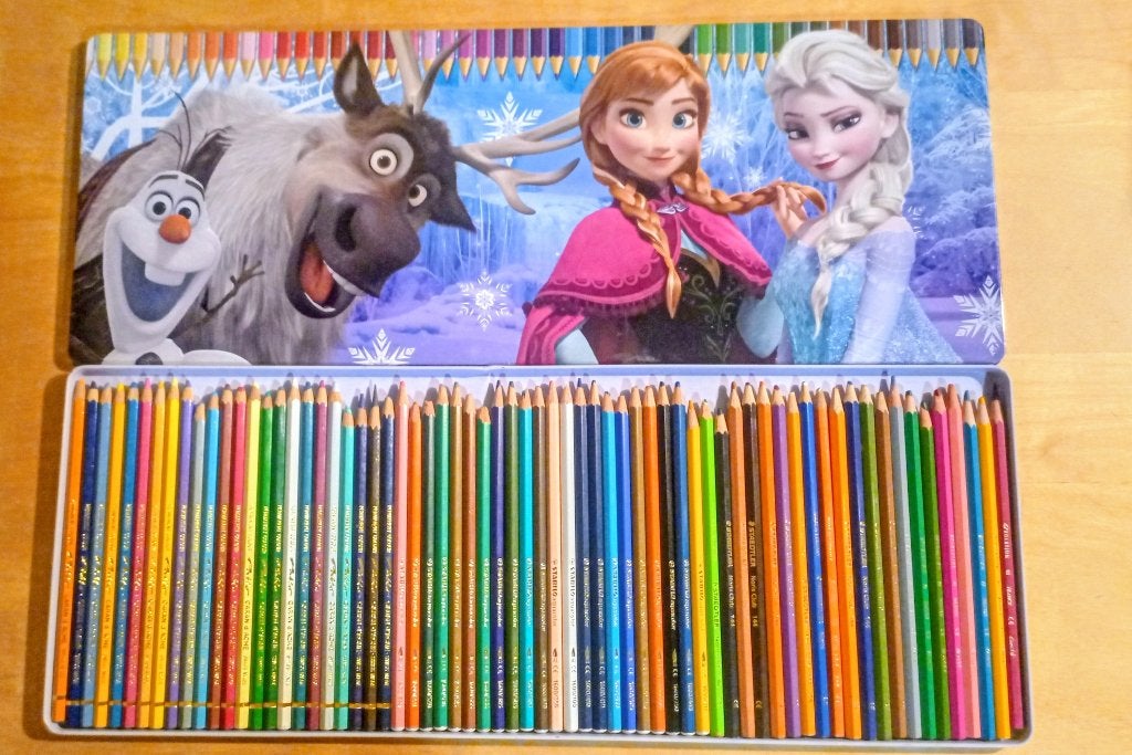 Etuis Disney World en kleurpotloden, Ophalen of Verzenden, Overige figuren, Zo goed als nieuw, Pen, Potlood of Stift