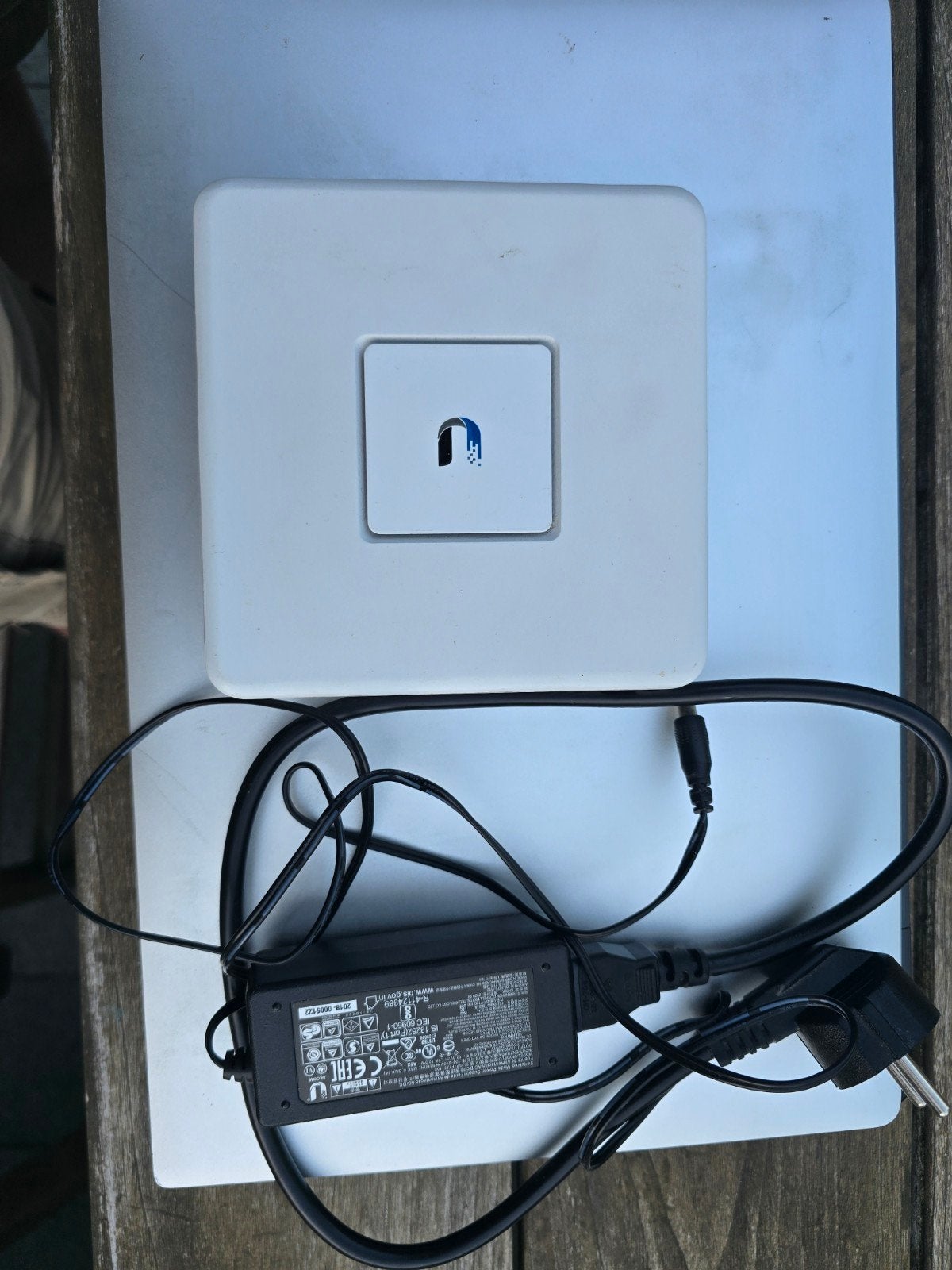 Ubiquiti UniFi Security Gateway (USG) - Router, Ophalen of Verzenden, Zo goed als nieuw, Router, Ubiquiti UniFi