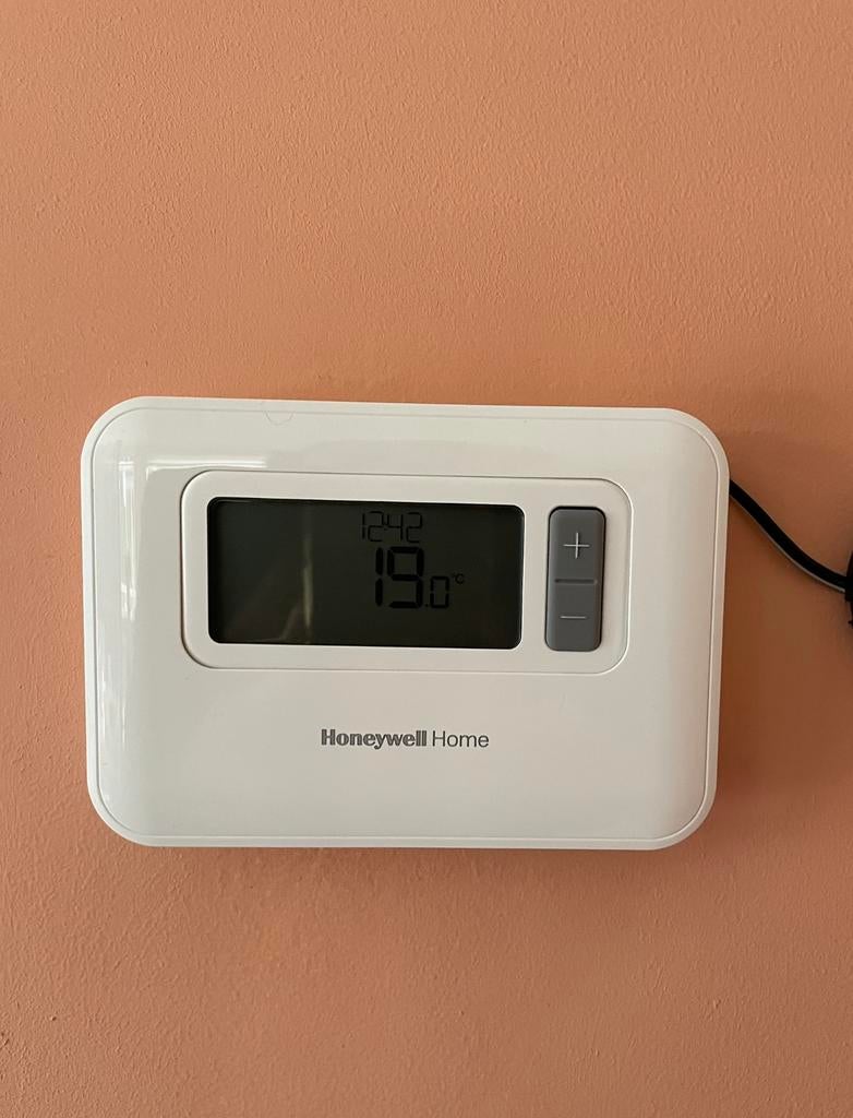 Honeywell Thermostaat, Doe-het-zelf en Verbouw, Thermostaten, Ophalen of Verzenden, Zo goed als nieuw