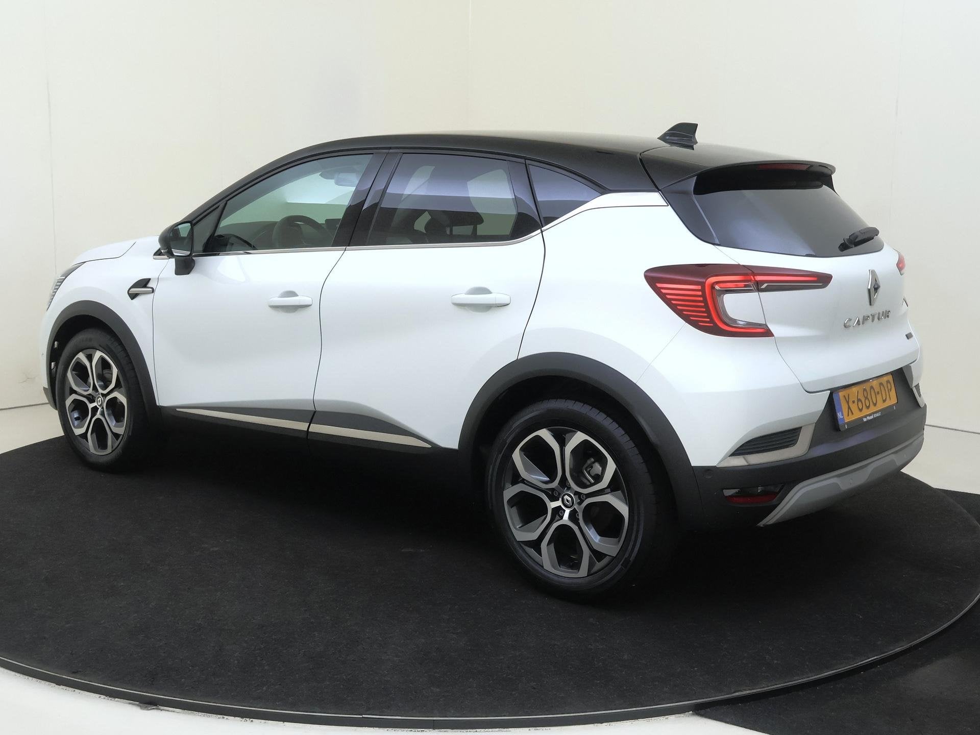 Renault Captur 1.6 E-Tech full hybrid 145 techno | 1e Eigena, Auto's, Gebruikt, 715 kg, Leder en Stof, Wit