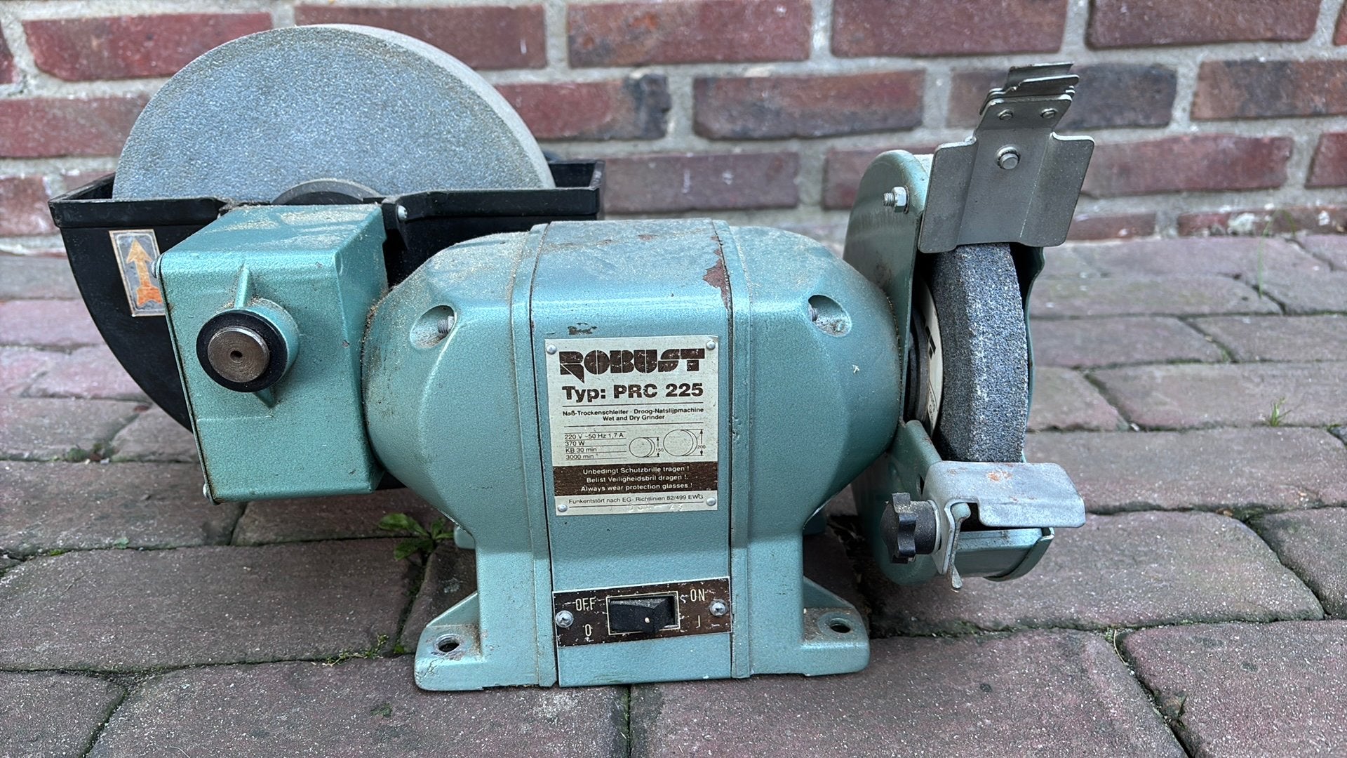 Slijpschijf water werkbank, Ophalen, Gebruikt, 1000 watt of meer, Werkbankslijpmachine