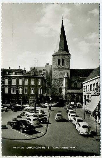 Heerlen - Emmaplein (veel auto's), Ophalen of Verzenden, 1960 tot 1980, Gelopen, Limburg