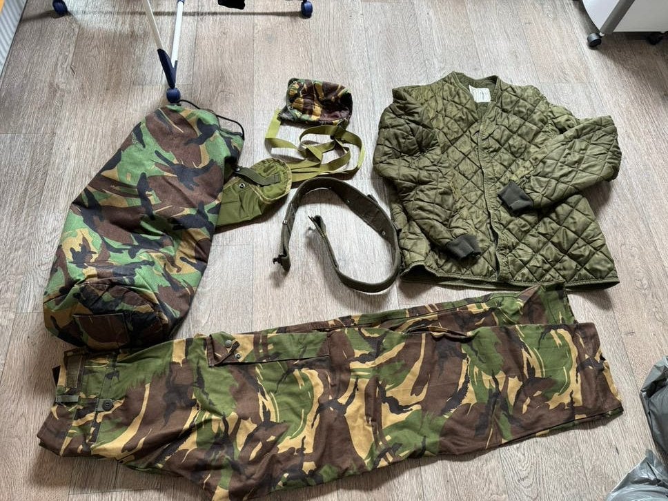 Leger kleding en plunjezak, Ophalen, Landmacht, Nederland, Kleding of Schoenen