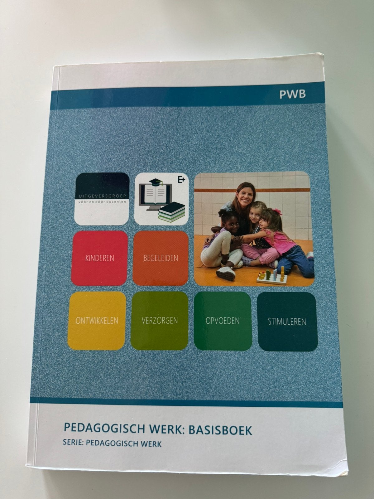 Pedagogisch werk: Basisboek, Verzenden, Zo goed als nieuw, MBO